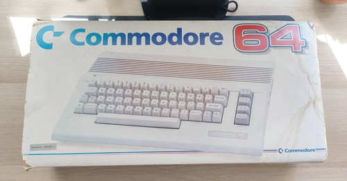 Vintage commodore c64 - 64,