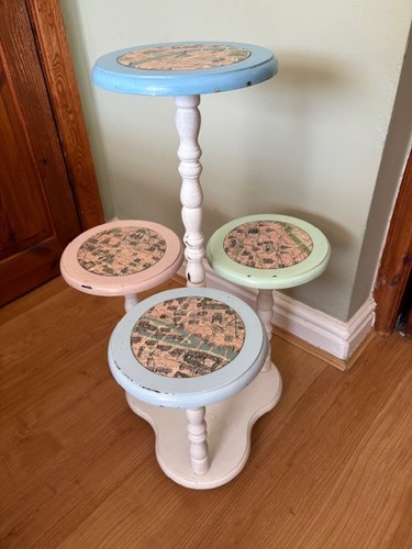 Vintage plant pot stand - pot, tier