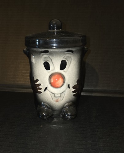 Vintage dusty bin - dusty, box