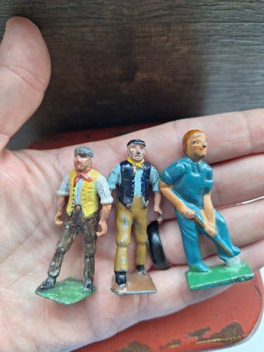 Vintage lead miniature - x,