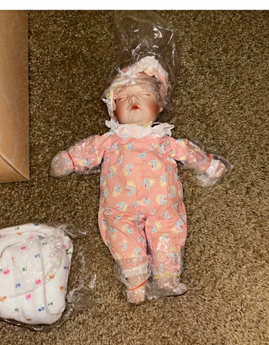 Ashton drake porcelain - ashton-drake, doll