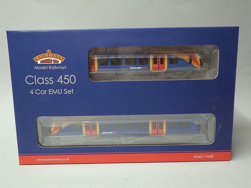 Bachmann 041 class 450 emu - 450,