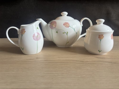 Aynsley fine bone china teapot - bone,
