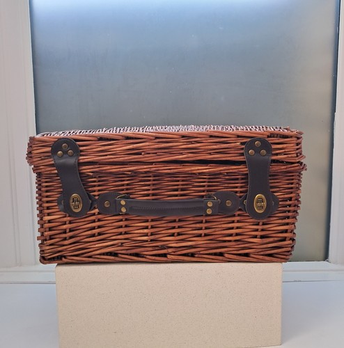 Vintage wicker picnic - wicker,