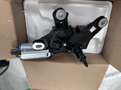 Oem rear windscreen - rear,