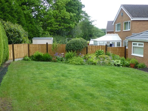 Slotted concrete fence post - slotted,