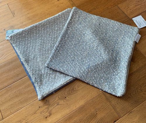 Bnwt voyage maison cushion - 2,