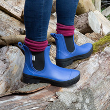 Town and Country Ladies