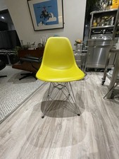 Vitra Eames DSR Chair