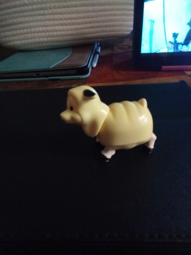 1980 plastic sheep moveable - sheep,