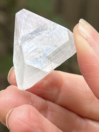 White apophyllite point - white,