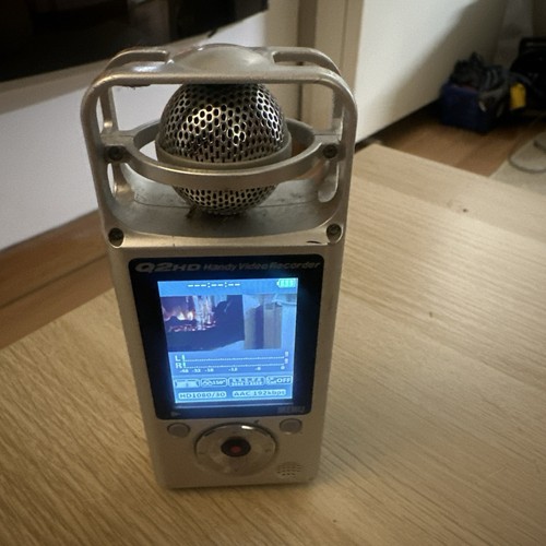 Zoom q2hd handy video - zoom,
