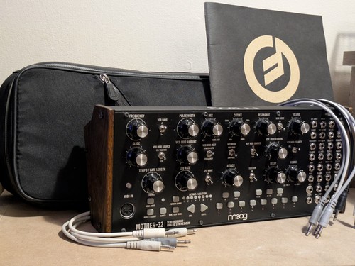 Moog mother semi modular - mother, 32