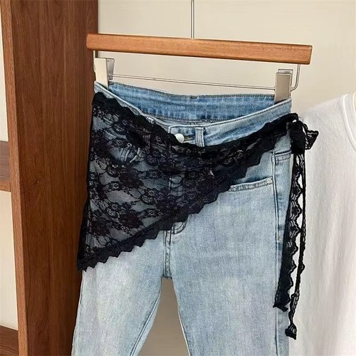 Women lace triangle - lace, layering