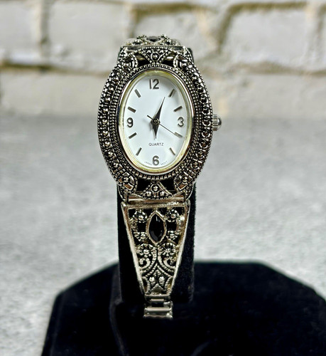 Ladies art deco style - deco,