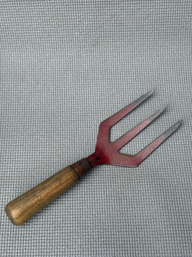 Vintage gardeners hand fork - hand, fork.