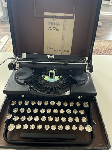 Vintage royal portable - royal,