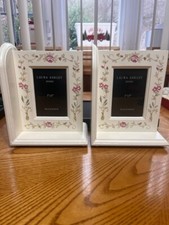 SET OF TWO LAURA ASHLEY WOODEN BOOKENDS PICTURE FRAMES FIT 3" X 5"  BOOKENDS