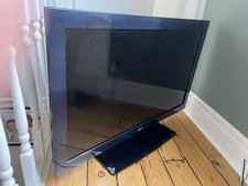 LG 37LD450 37” LCD TV -