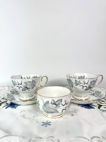 Vintage royal albert - royal, silver