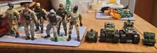 6  Action Figures Army