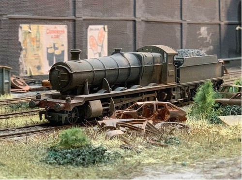 Gauge weathered locomotive - oo,