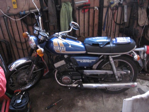 Yamaha rd200b breaking clip - yamaha,