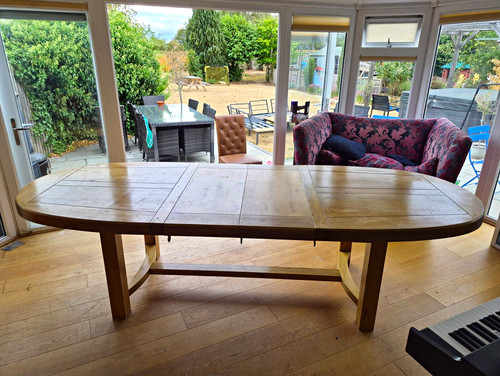 Handmade extendable solid - extendable, oak