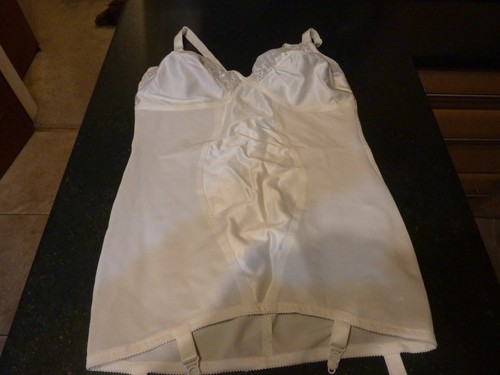 Marks spencer corselette - &,