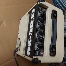 ROLAND CUBE-20 GUITAR AMP