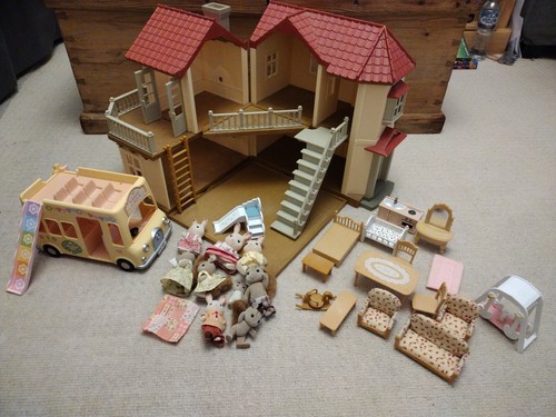 Slyvanian families willow hall - slyvanian,