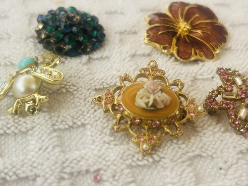 Lot gold tone floral - lot,
