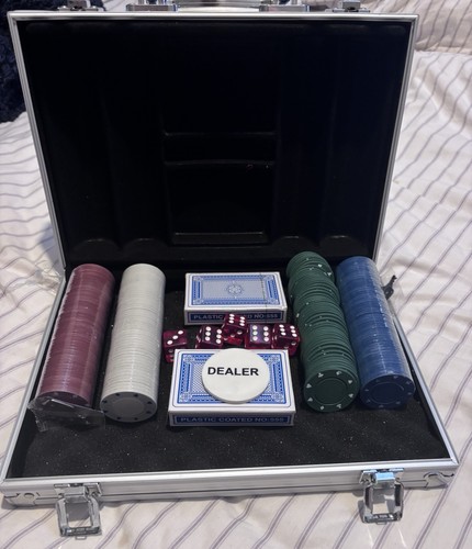 200 chip poker set - 200, in