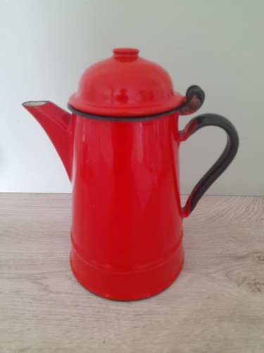 Vintage red enamel - red, pot