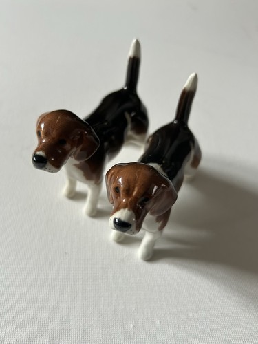 Beswick ceramic pair beagle - of,