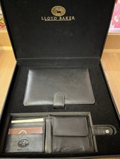 LLOYD BAKER LEATHER WALLET AND NOTEBOOK PEN BOXED GIFT SET