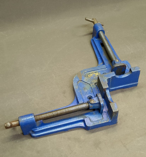 Record corner clamp 141 - record,