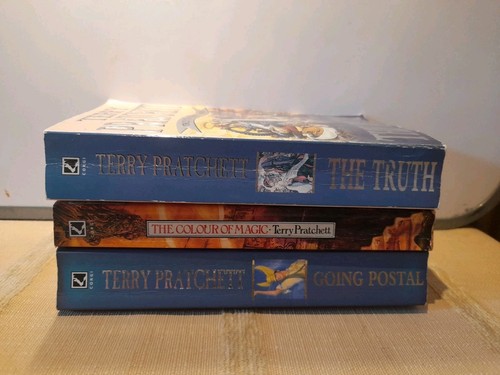 Terry pratchett paperback - x,