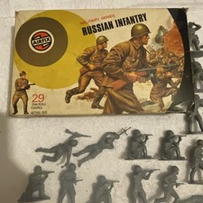 Airfix 1/32 Scale Russian Infantry Toy Soldiers 1973 