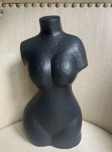 Female torso sculpture - torso, matte