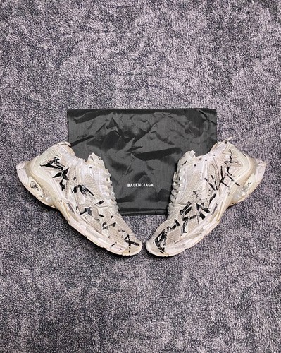 Balenciaga runner graffiti - balenciaga,