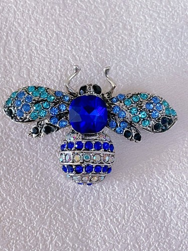 Sparkly blue crystal bee - sparkly,