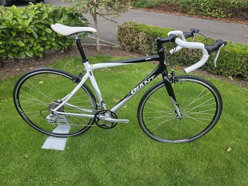 Giant scr road bike - 4,