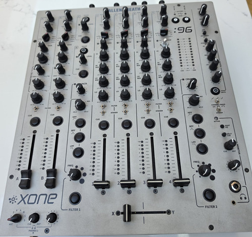 Allen heath xone - &, mixer