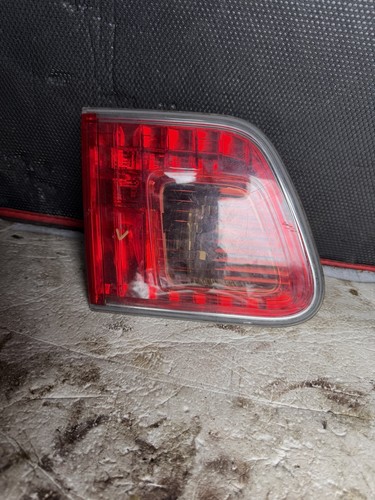 Toyota avensis hatchback rear - avensis,