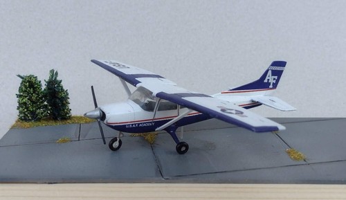 Decarli model 7222 cessna - 1:72,