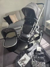 Uppababy Vista Travel system Grey / Black / Silver colour way