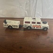 Corgi Land Rover 109WB Game Park  & trailer Set ( Vintage ) Zebra design