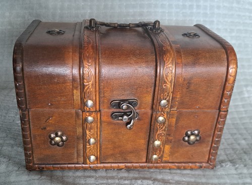 Vintage wooden treasure chest - wooden,