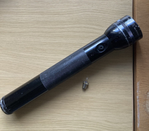 Mag lite cell - cell, torch